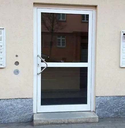 No. 55 - 10 Min To Centre