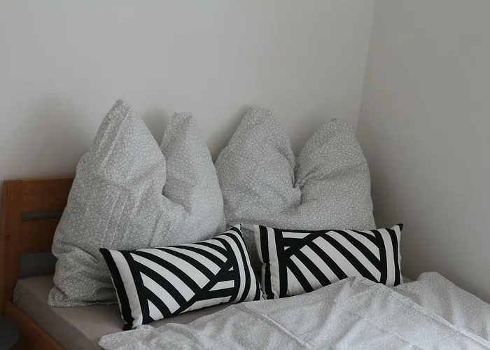 No. 55 - 10 Min To Centre